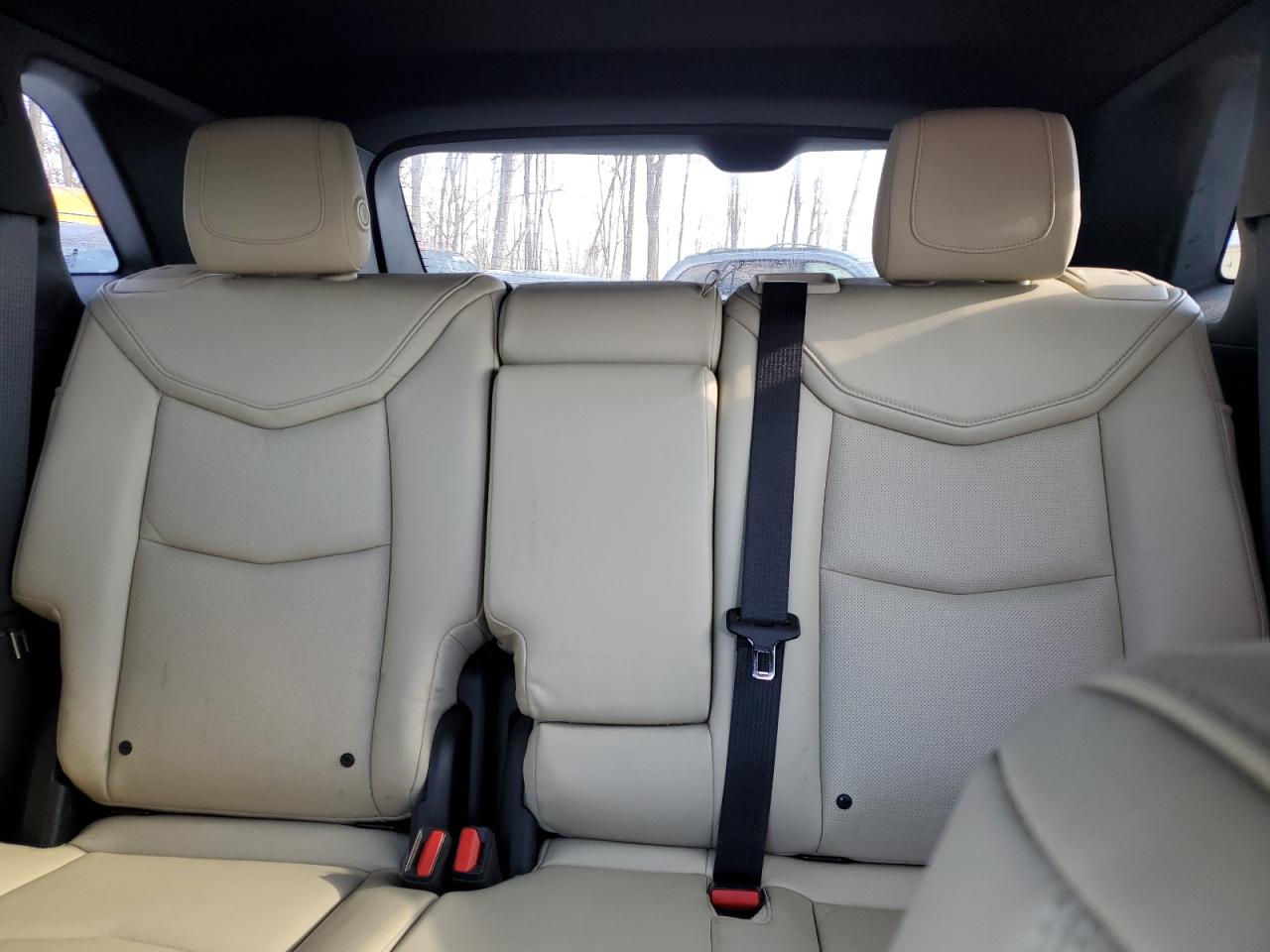 2018 Cadillac XT5 - Image 10