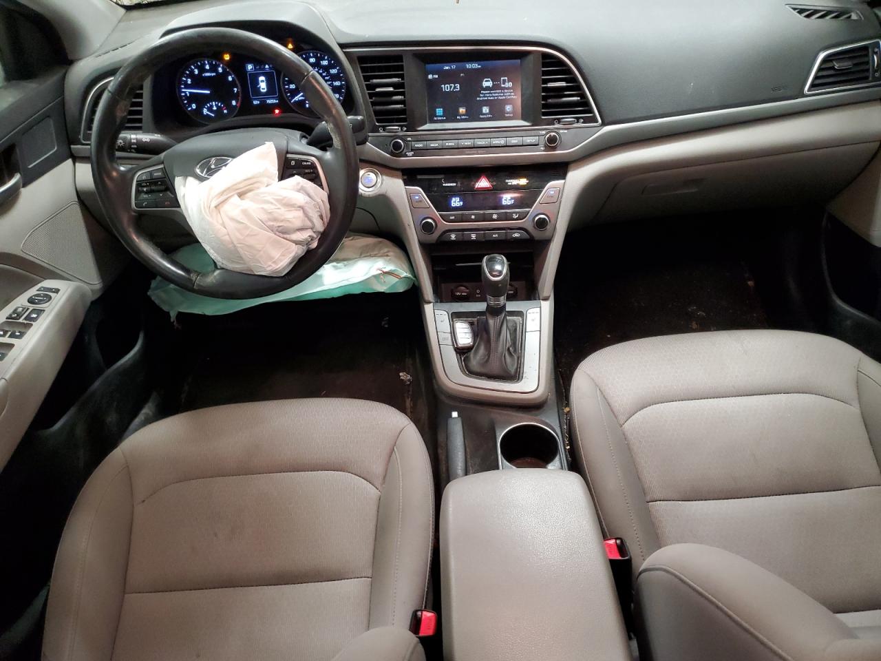 2018 Hyundai Elantra - Image 8