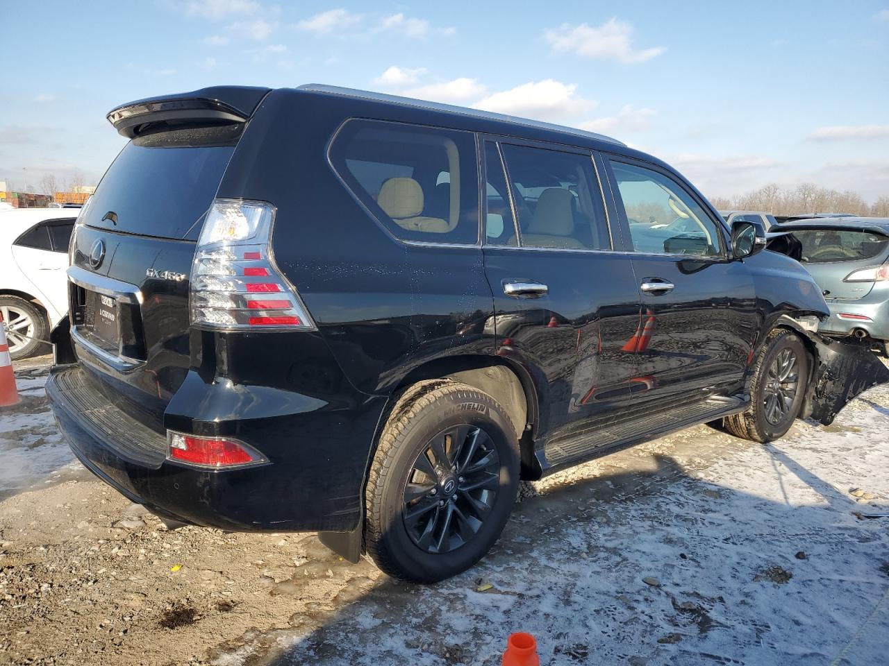 2023 Lexus GX - Image 3