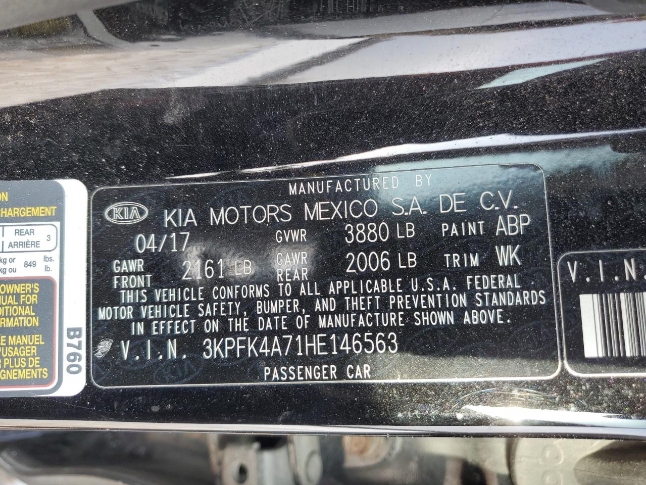 2017 Kia Forte - Image 12