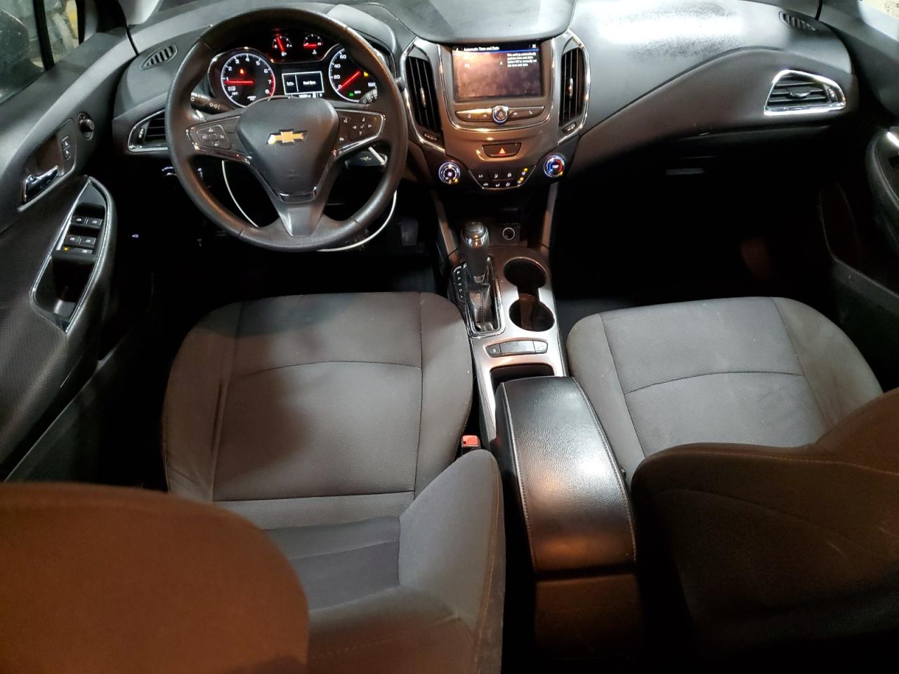 2019 Chevrolet Cruze - Image 8