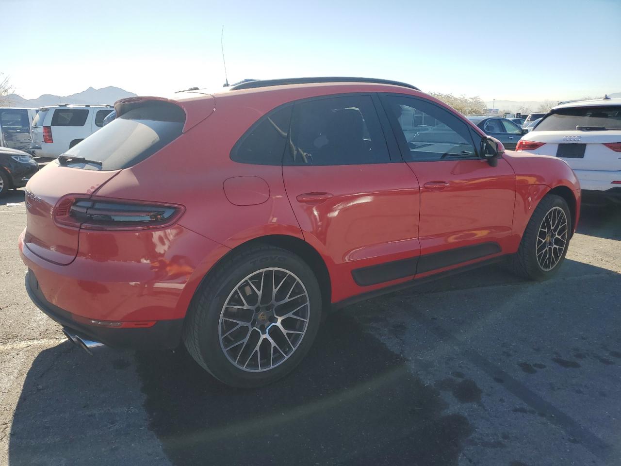 2018 Porsche Macan - Image 3