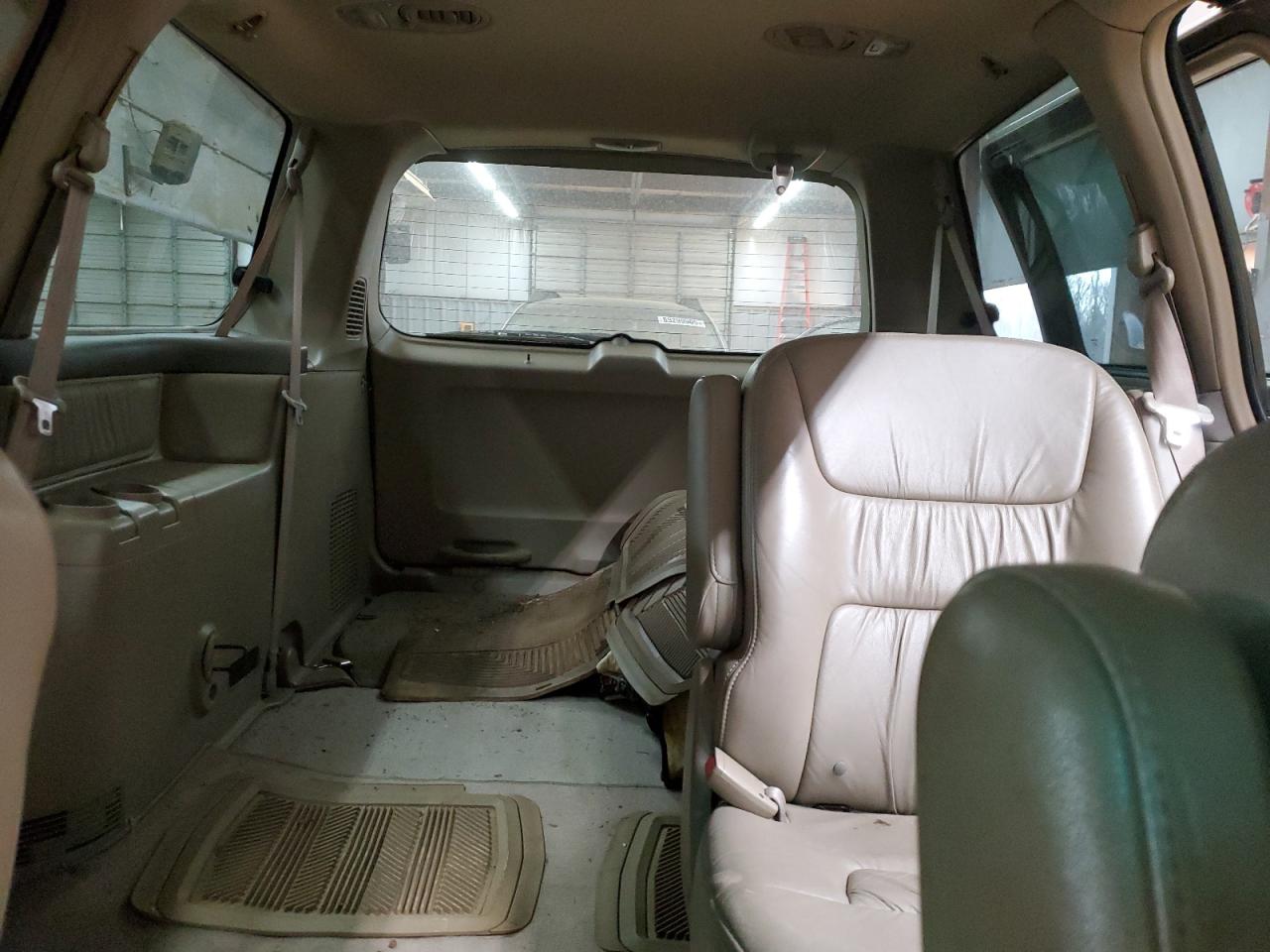 2004 Honda Odyssey - Image 10
