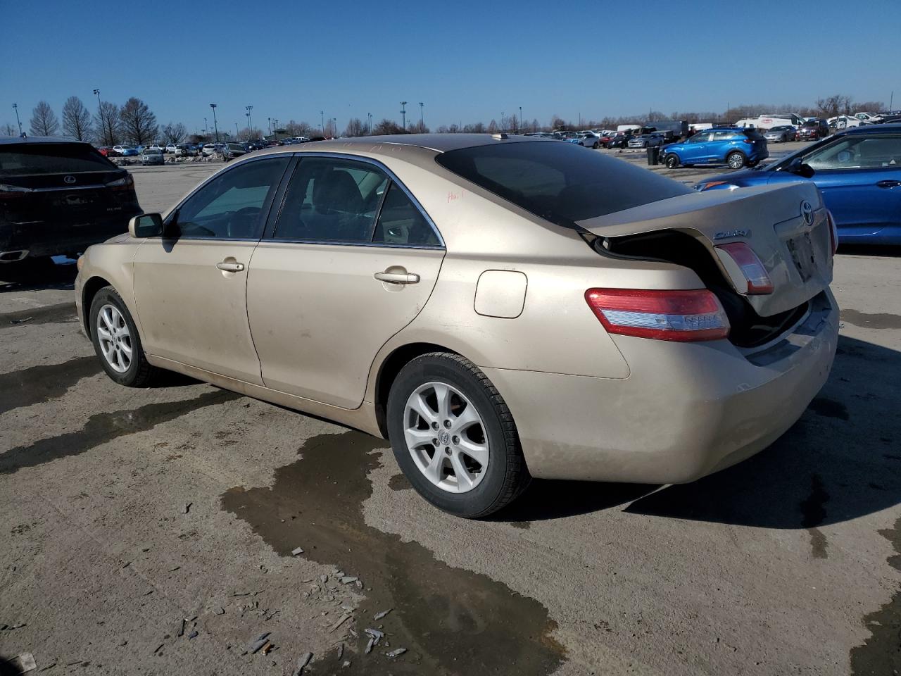 2011 Toyota Camry - Image 2