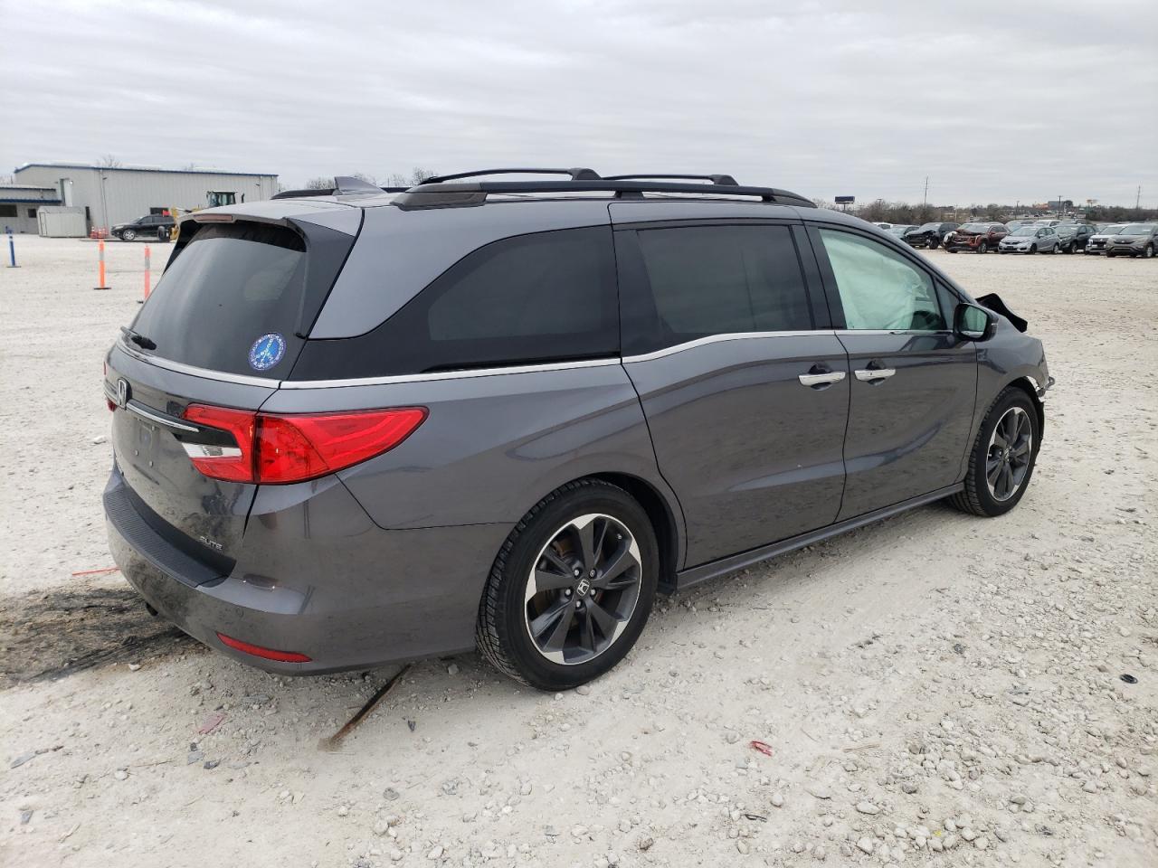2022 Honda Odyssey - Image 3