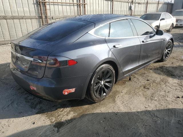  TESLA MODEL S 2017 Серый