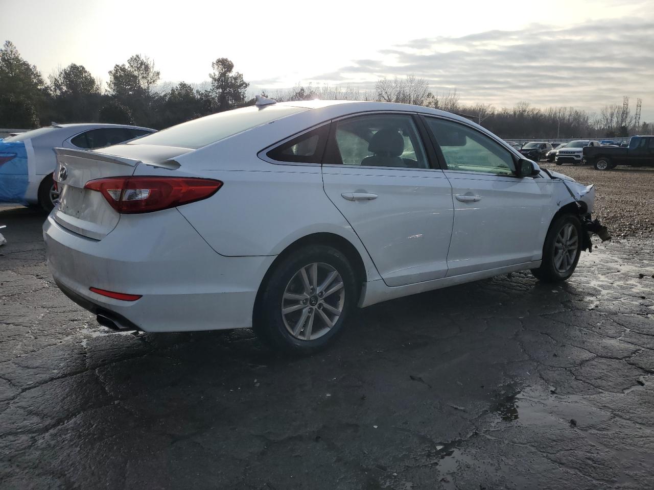 2015 Hyundai Sonata - Image 3