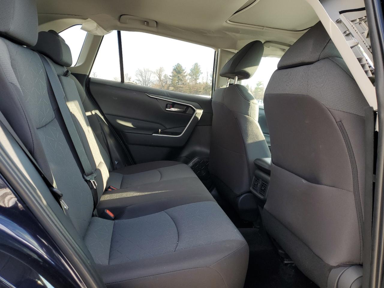 2023 Toyota RAV 4 - Image 12
