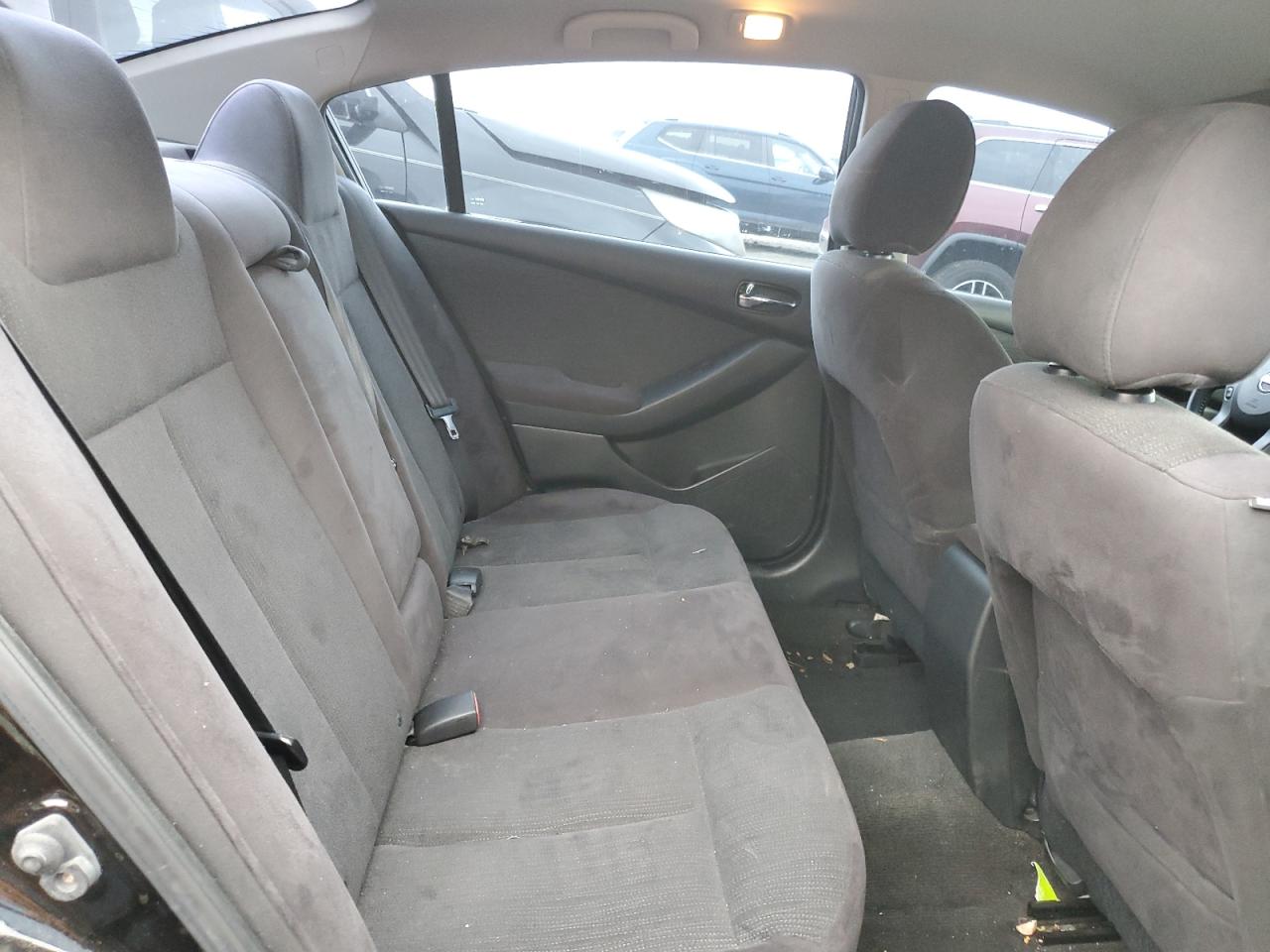 2012 Nissan Altima - Image 10