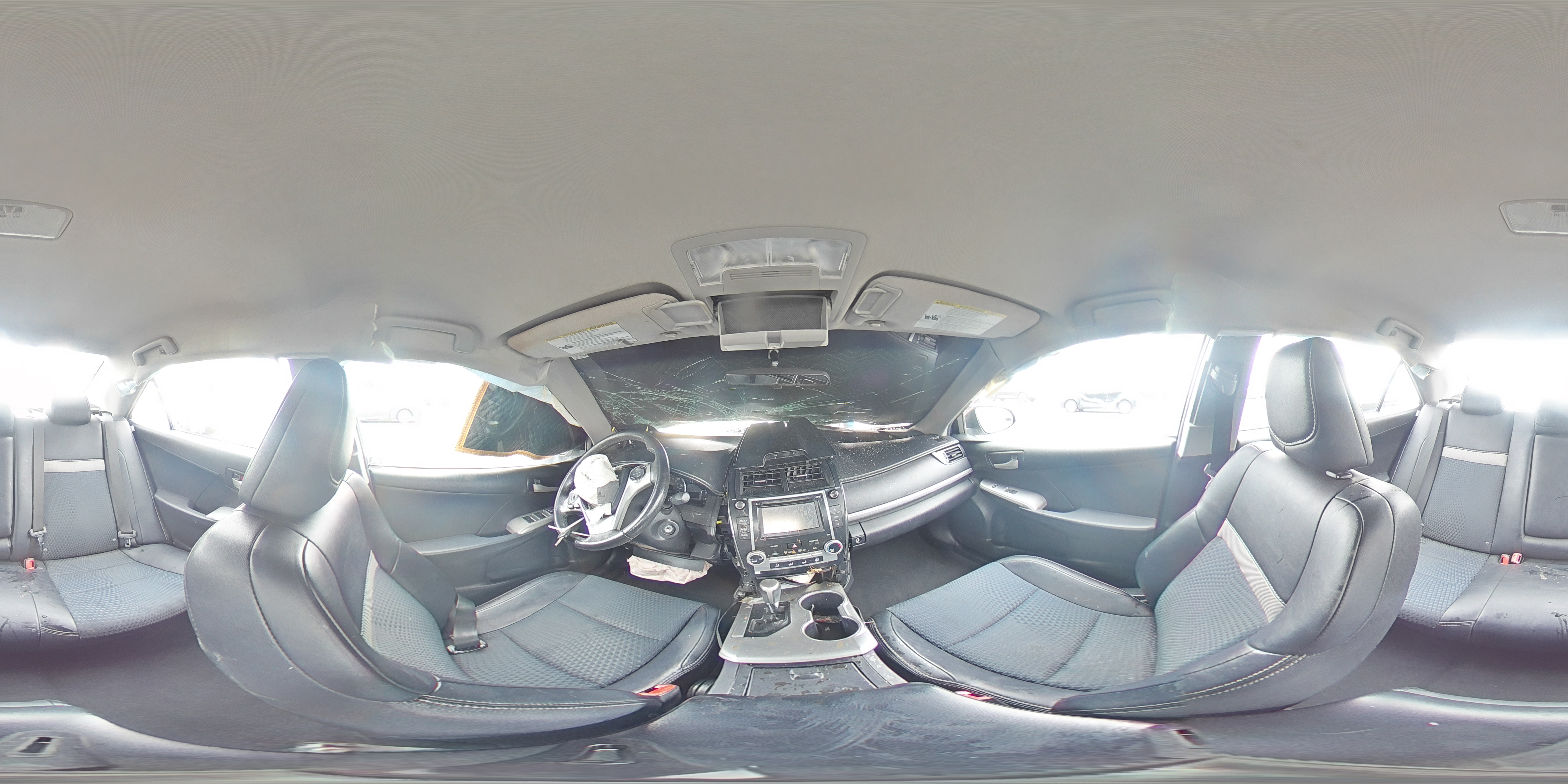 2013 Toyota Camry - Image 13
