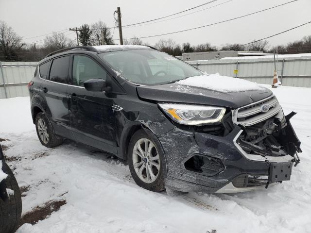  FORD ESCAPE 2019 Czarny
