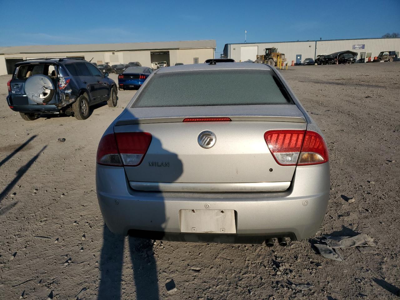 2010 Mercury Milan - Image 6