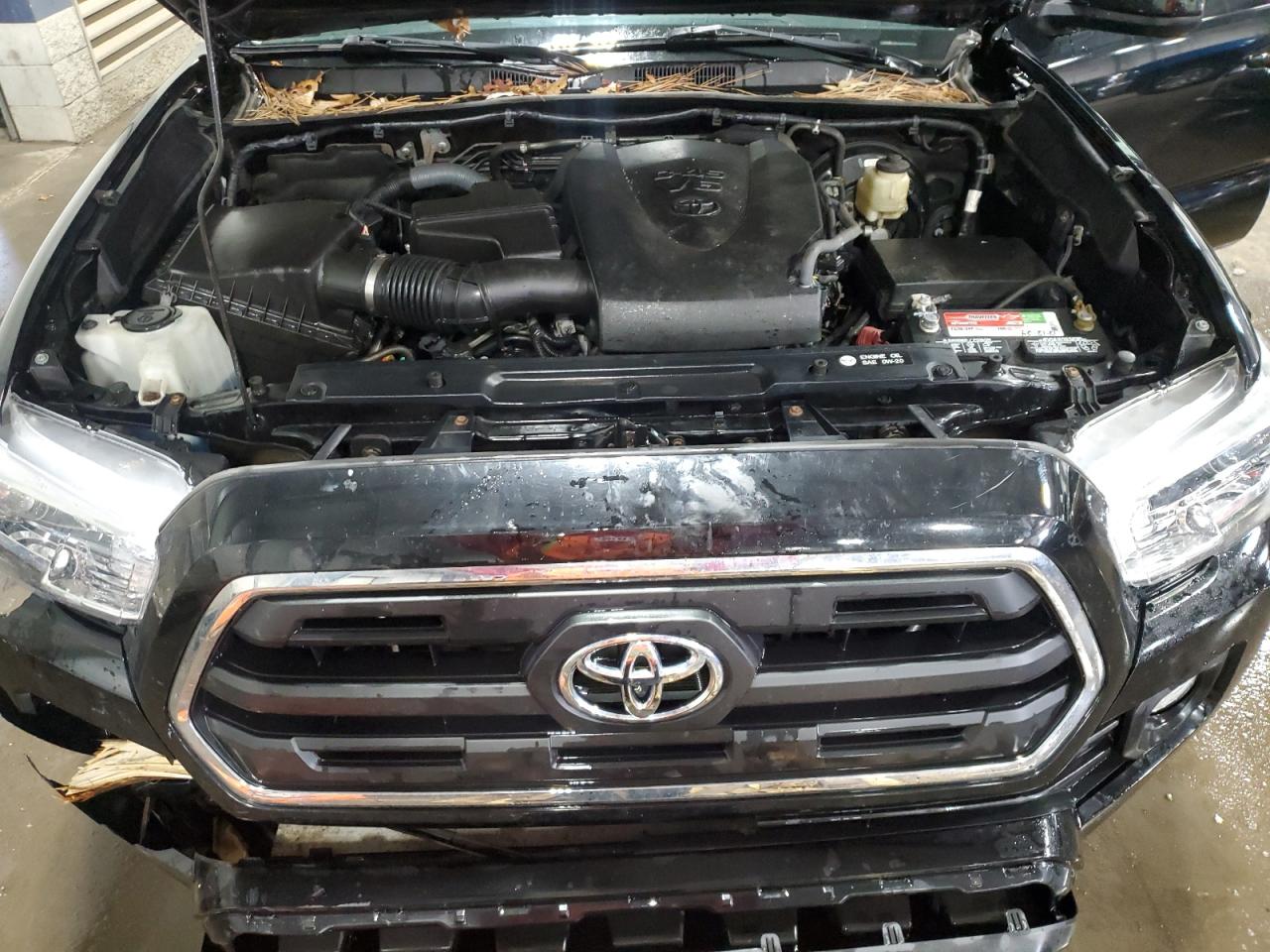 2017 Toyota Tacoma - Image 12