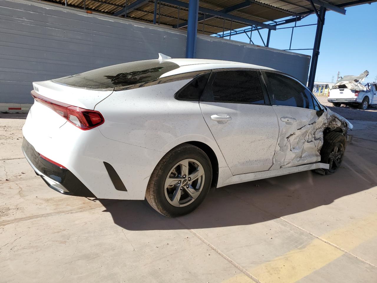 2022 Kia K5 - Image 3