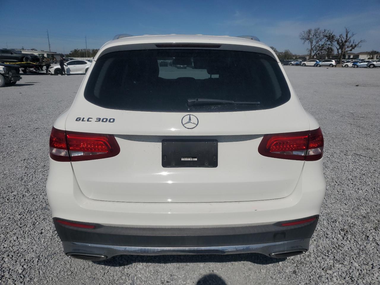 2016 Mercedes-Benz GLC - Image 6