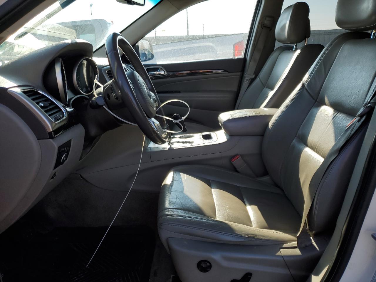 2011 Jeep Grand Cherokee - Image 7