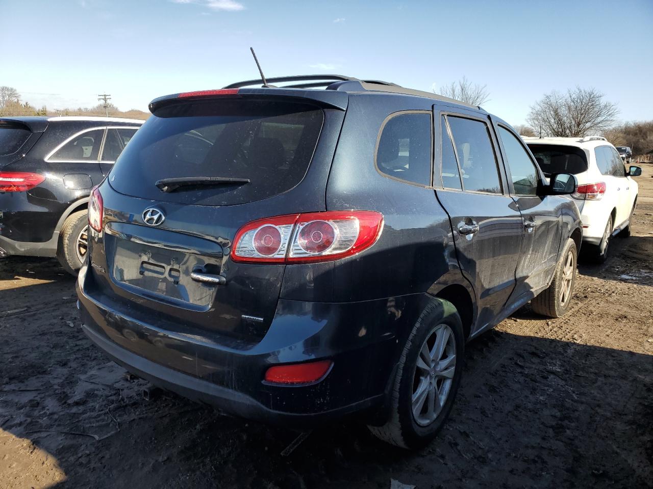 2012 Hyundai Santa Fe - Image 3