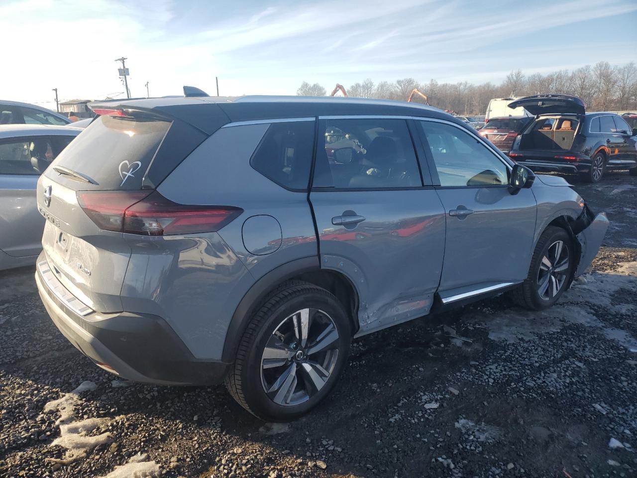 2021 Nissan Rogue - Image 3