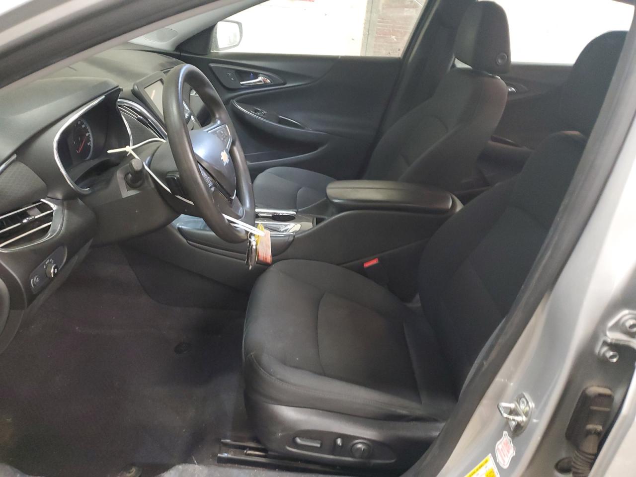 2017 Chevrolet Malibu - Image 7
