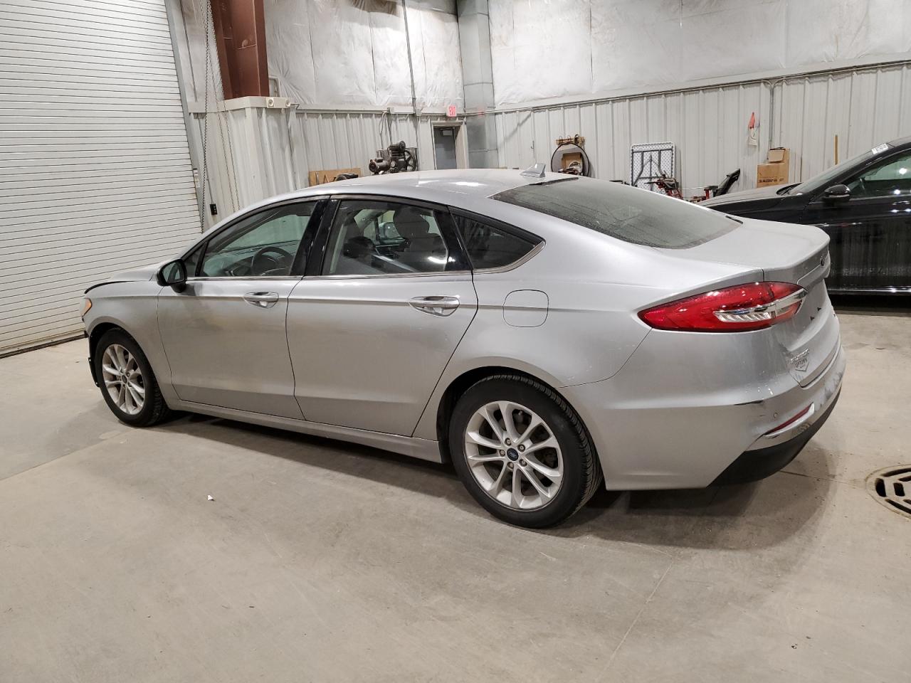 2020 Ford Fusion - Image 2