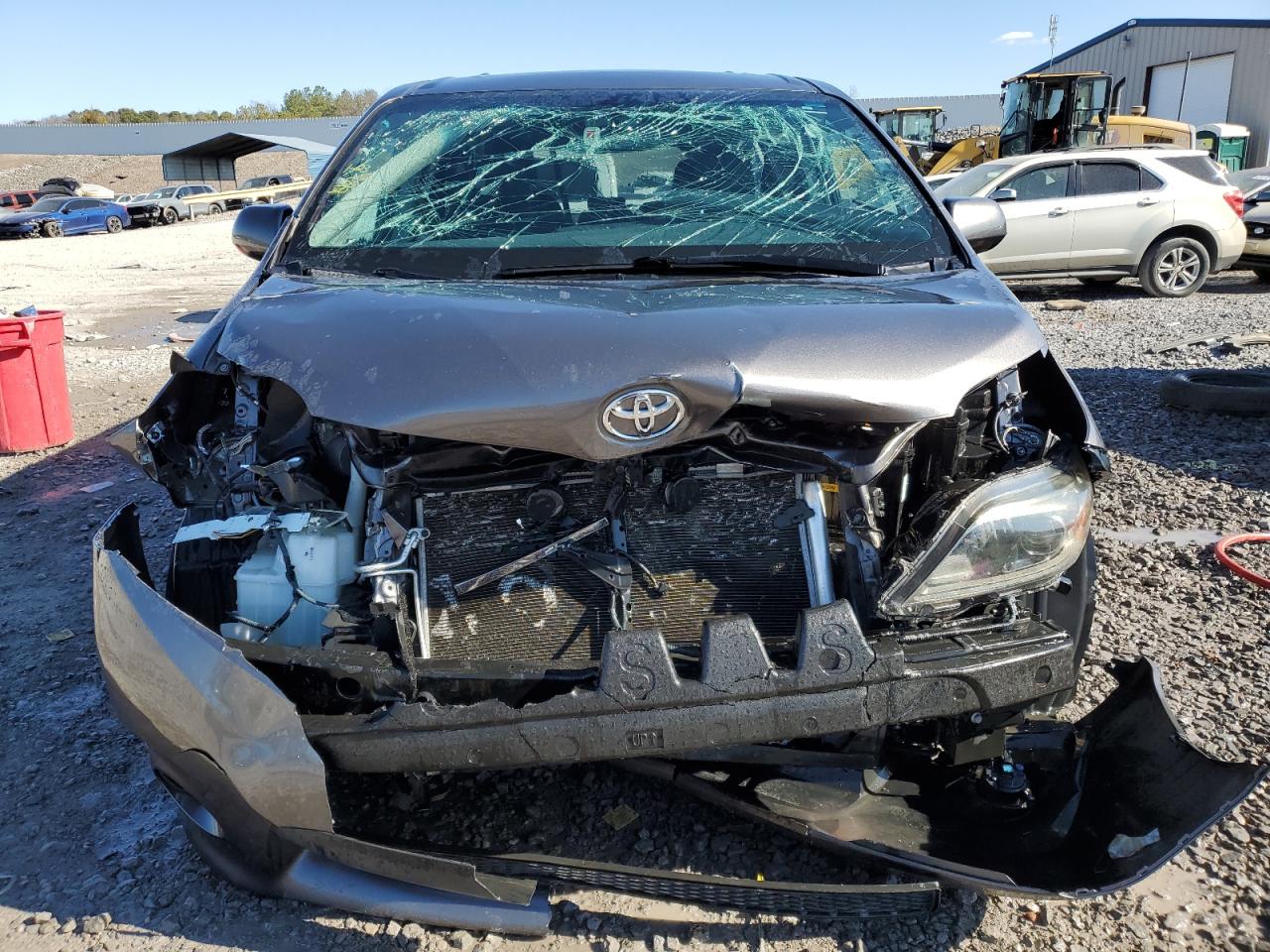 2017 Toyota Sienna - Image 5