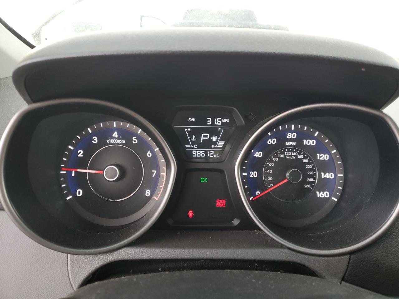 2015 Hyundai Elantra - Image 9
