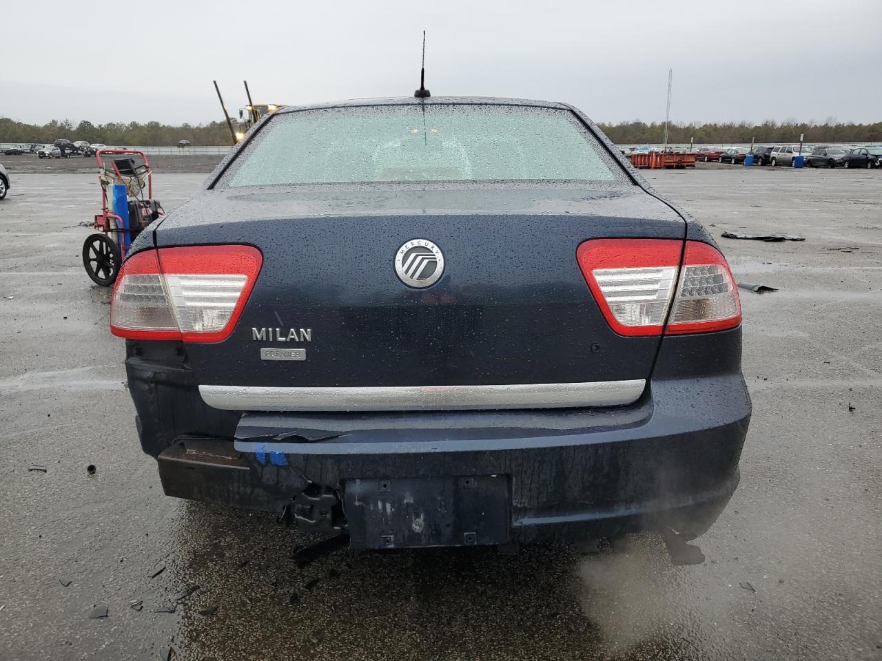 2009 Mercury Milan - Image 6