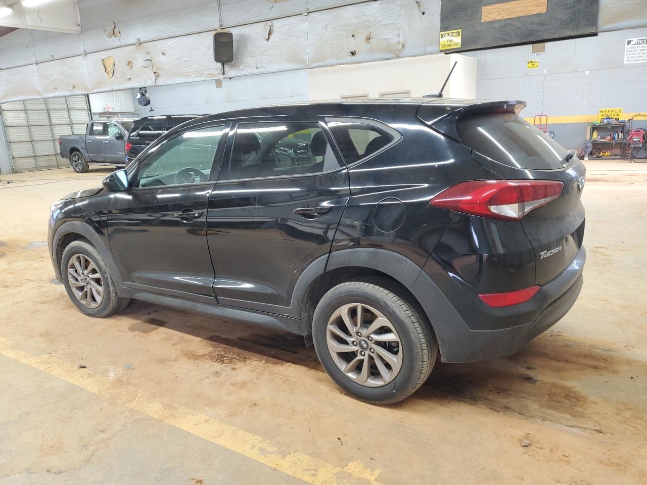 2016 Hyundai Tucson - Image 2