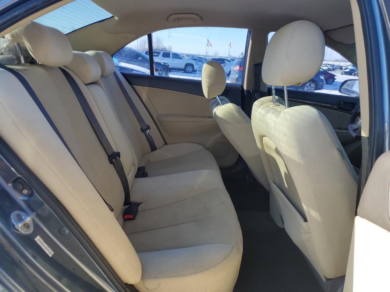 2009 Hyundai Sonata - Image 10