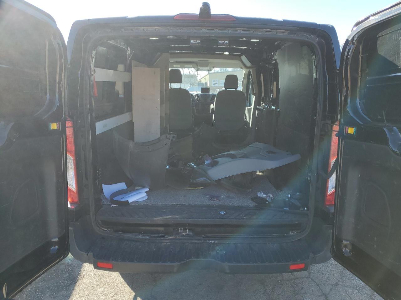 2015 Ford Transit - Image 10
