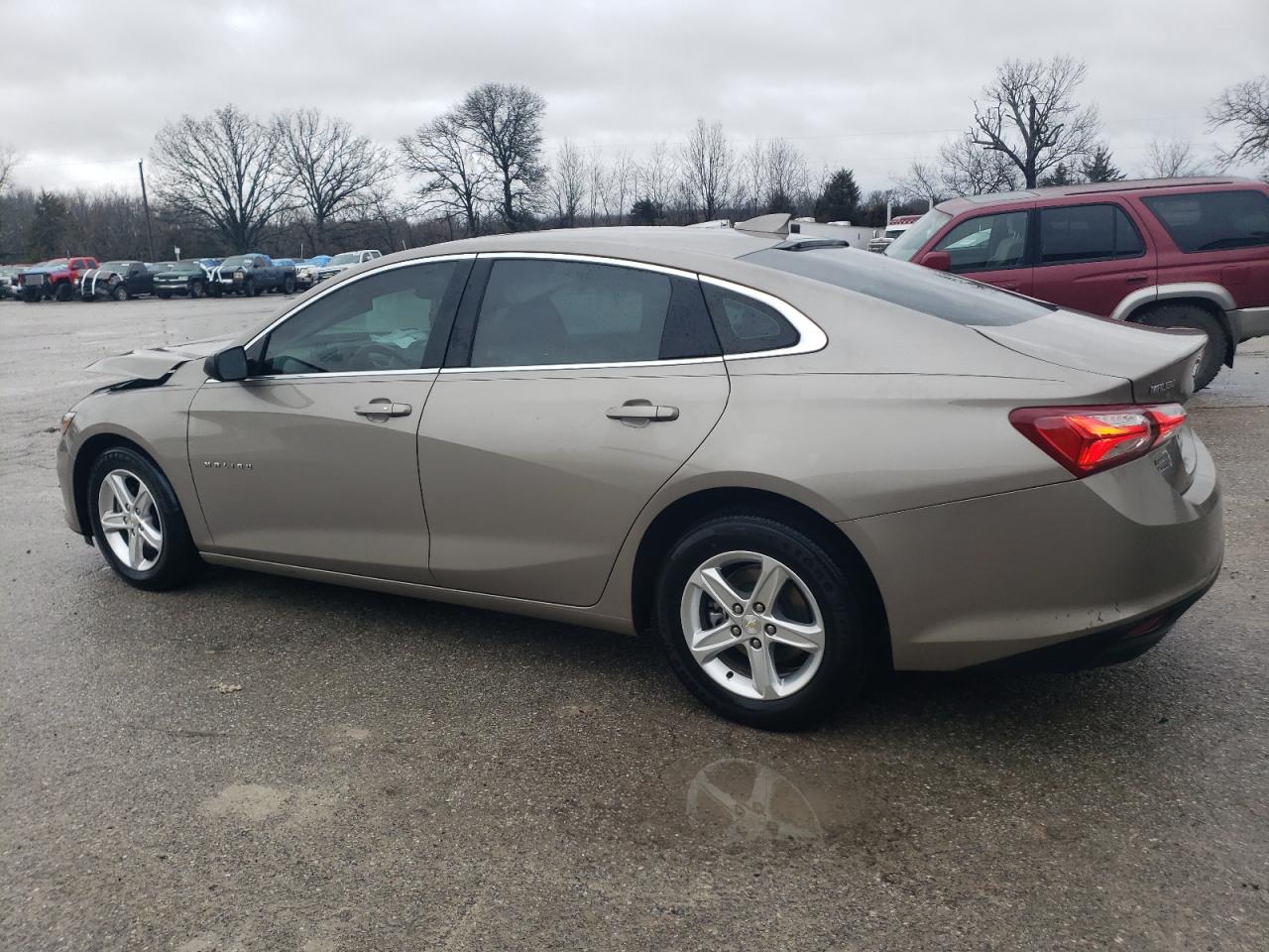 2022 Chevrolet Malibu - Image 2