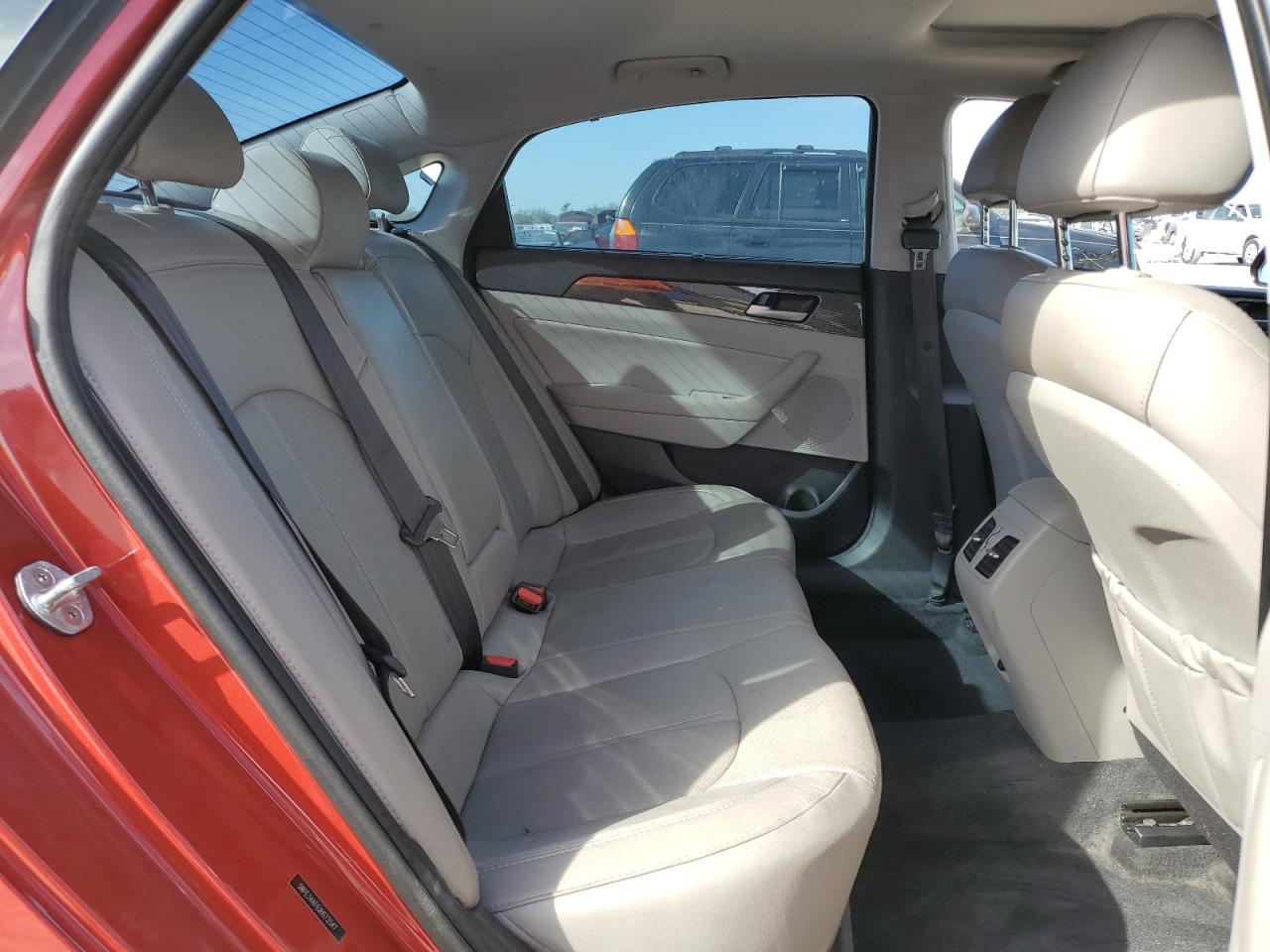 2018 Hyundai Sonata - Image 10