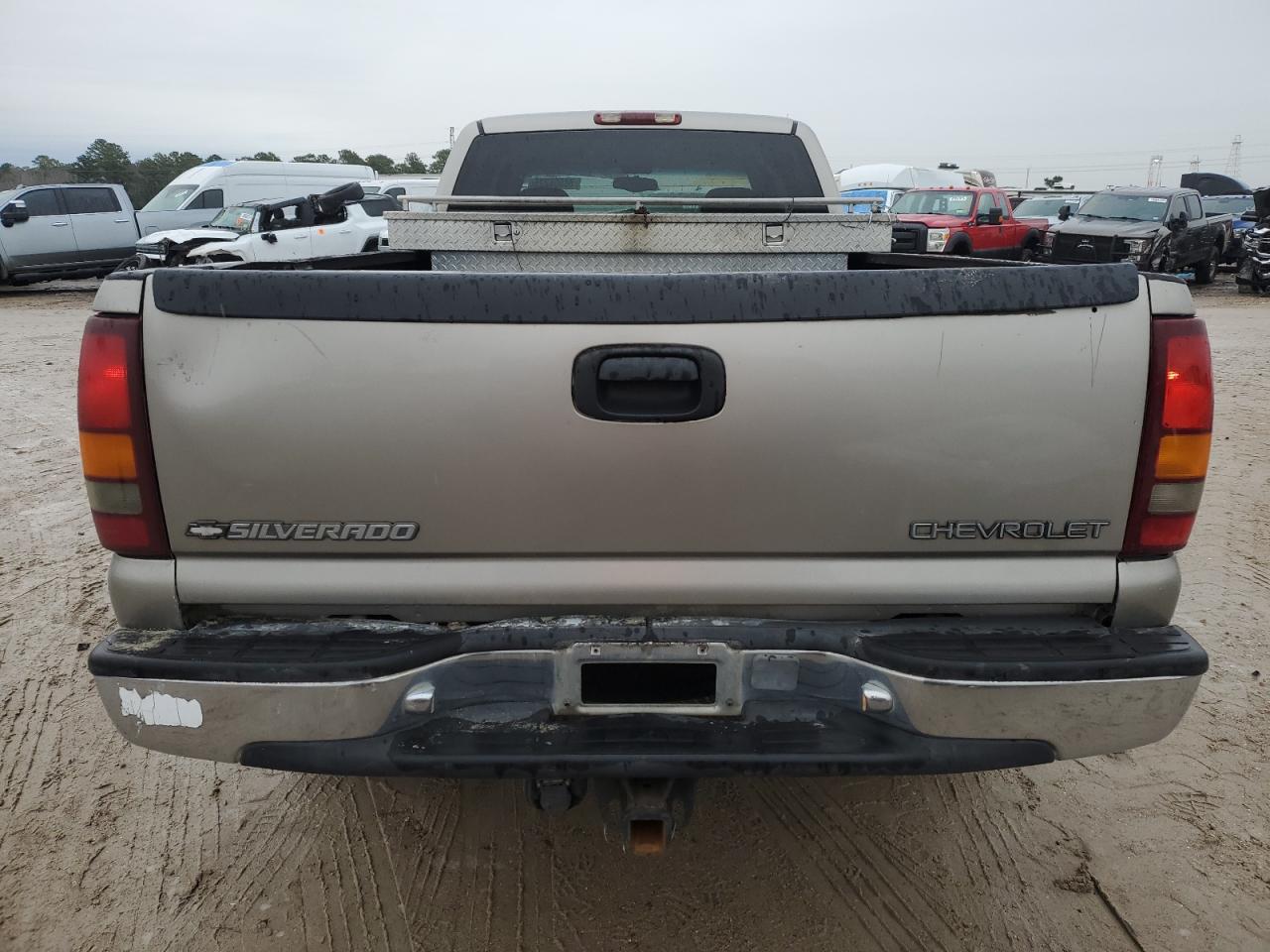 2000 Chevrolet Silverado - Image 6