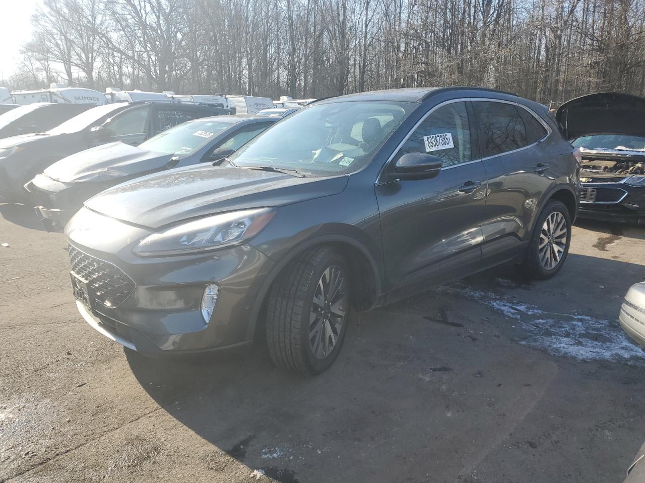 1FMCU9J92LUB54883 FORD ESCAPE 2020