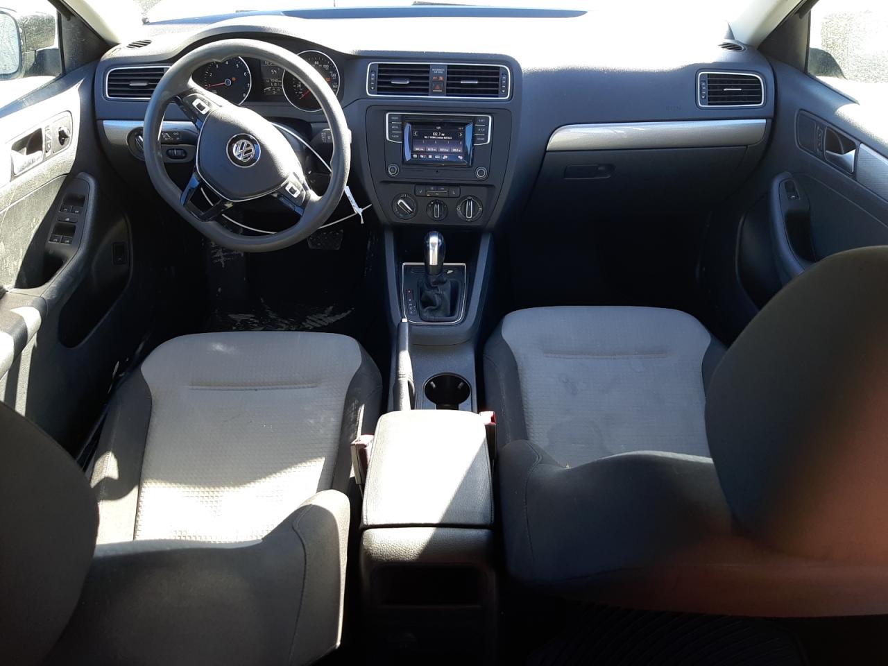 2018 Volkswagen Jetta - Image 8