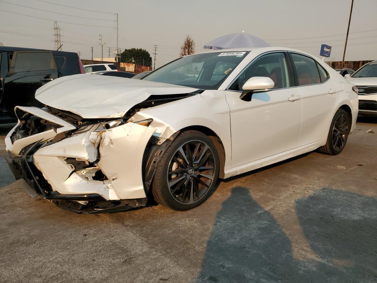 VIN 4T1B61HK0KU694246 2019 TOYOTA CAMRY no.1