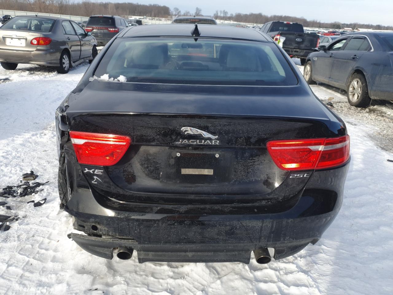 2017 Jaguar XE - Image 6