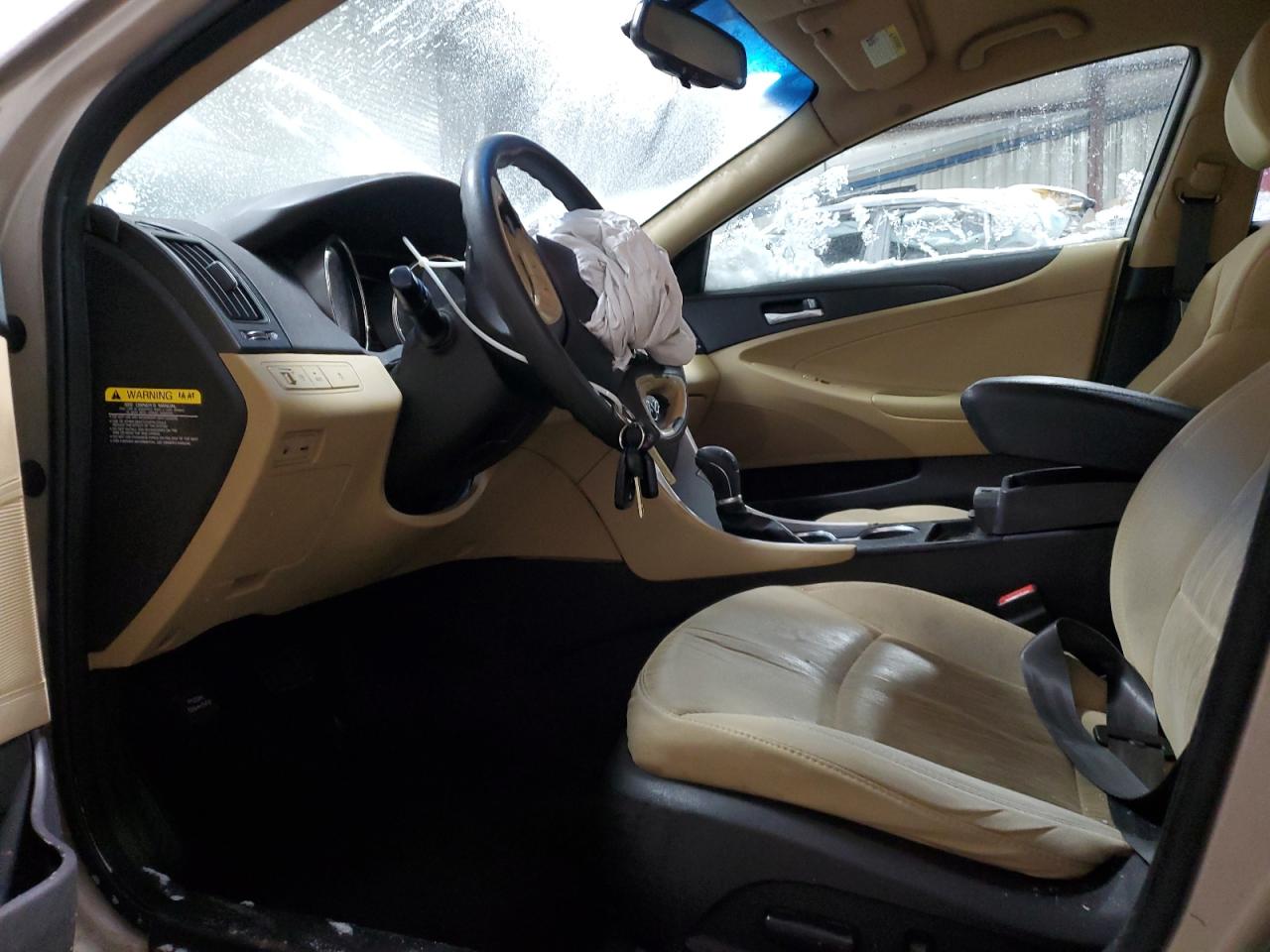 2012 Hyundai Sonata - Image 7
