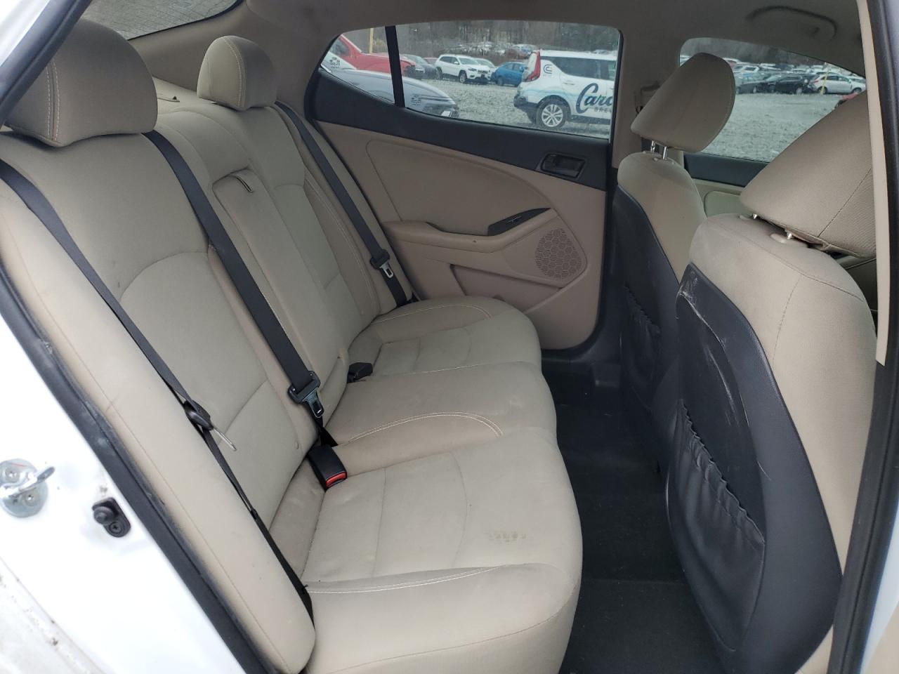 2014 Kia Optima - Image 10