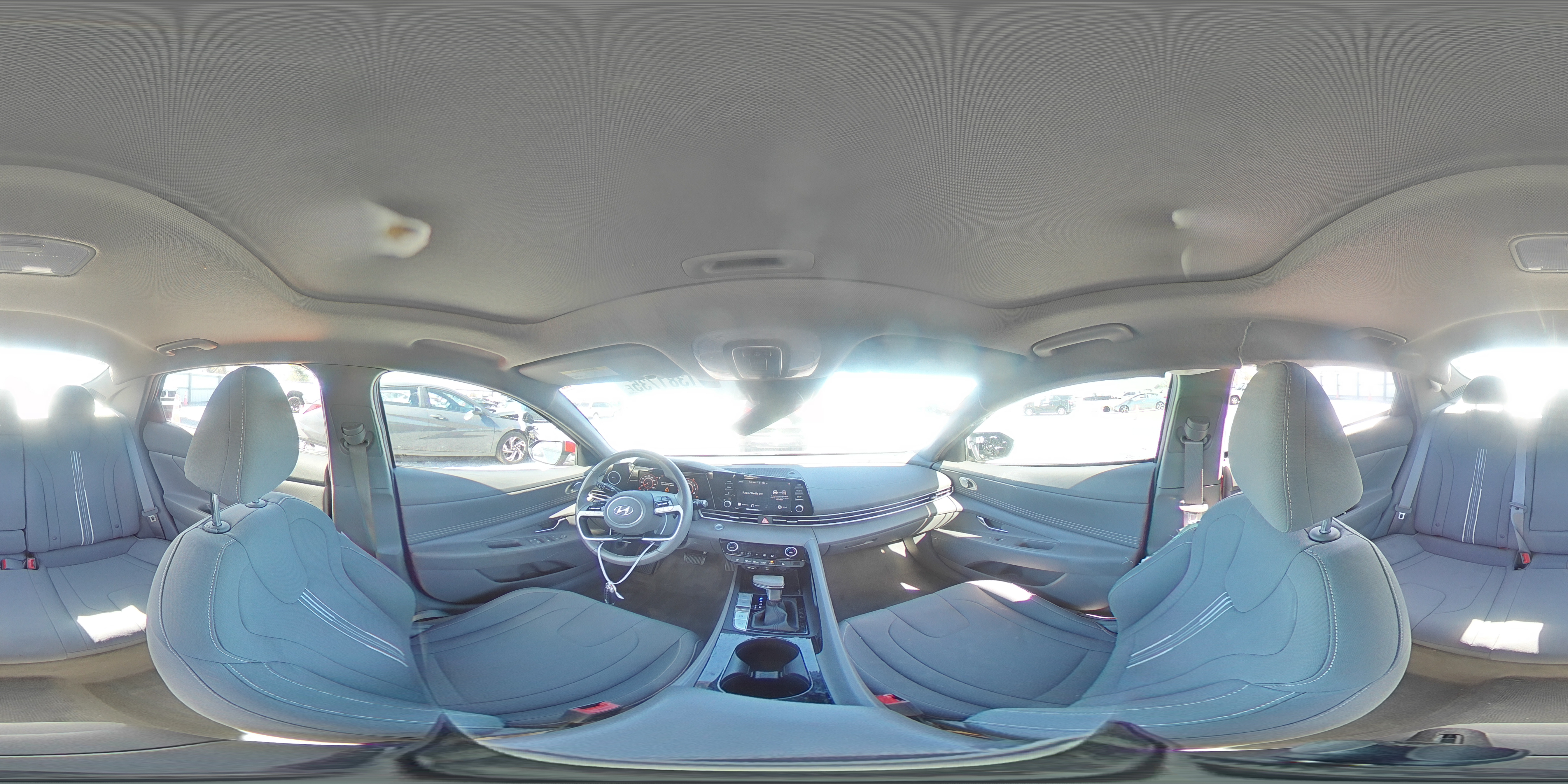 2021 Hyundai Elantra - Image 15