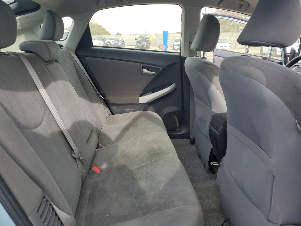 2012 Toyota Prius - Image 11