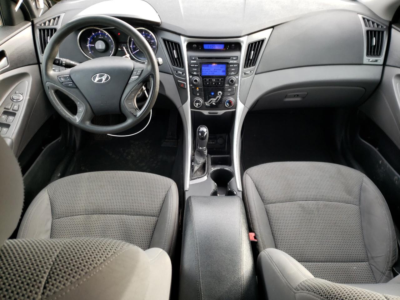2012 Hyundai Sonata - Image 8