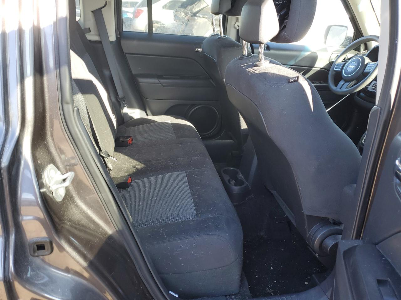 2016 Jeep Liberty (Patriot) - Image 10