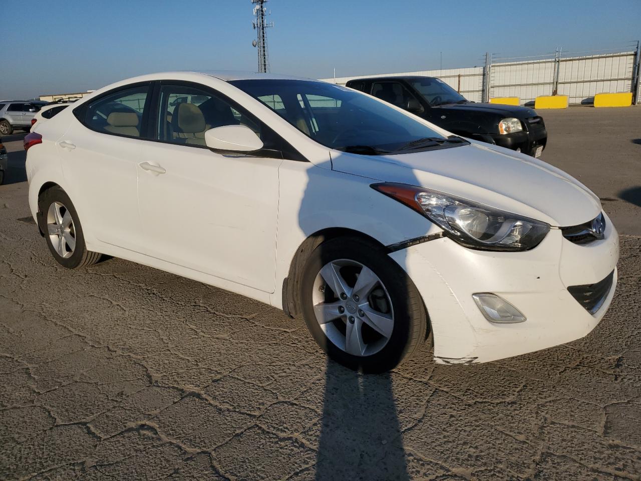 2013 Hyundai Elantra - Image 4