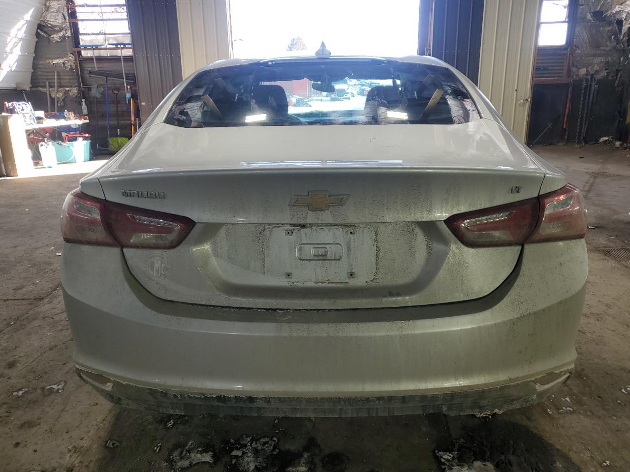 2019 Chevrolet Malibu - Image 6