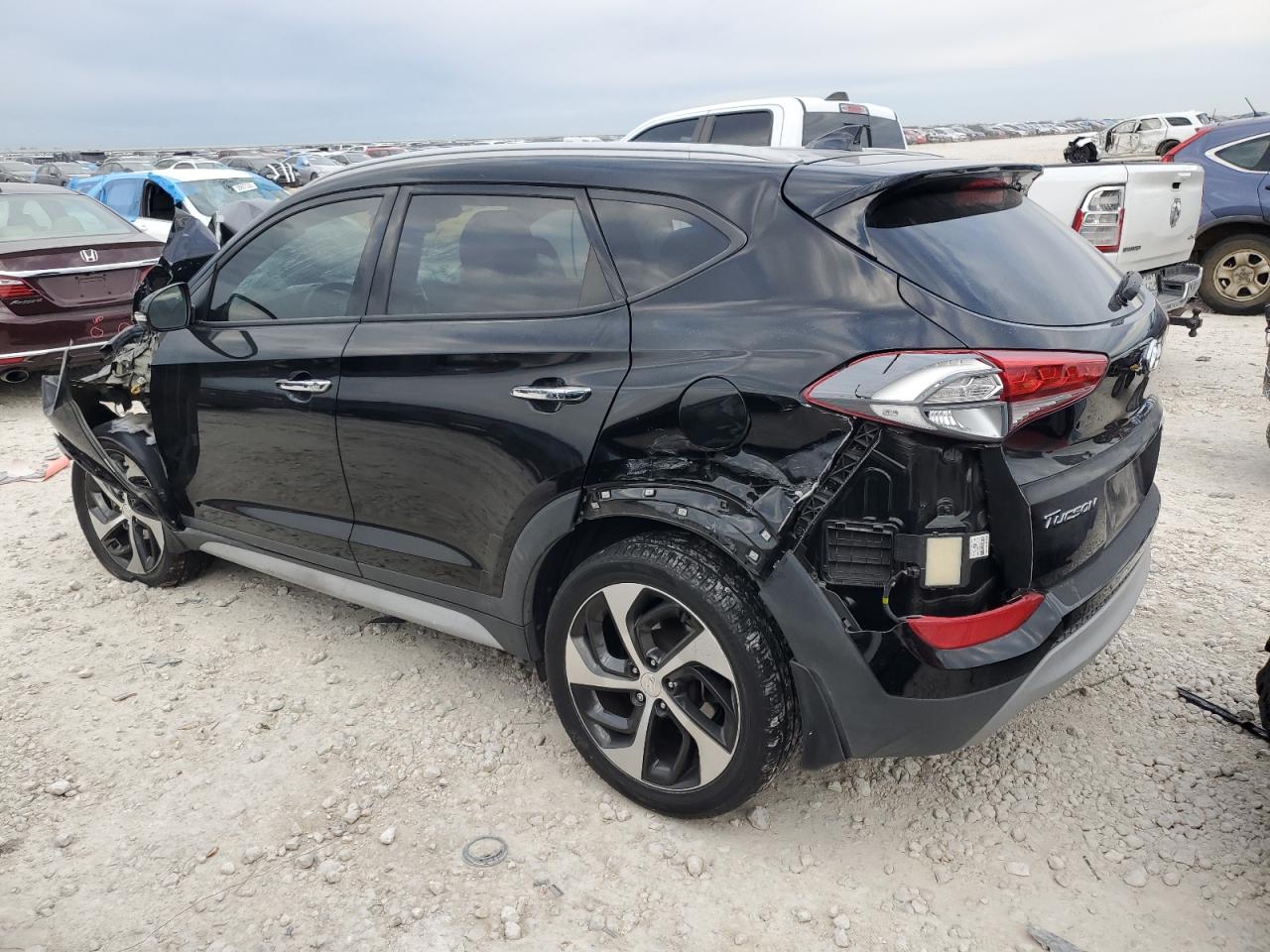 2017 Hyundai Tucson - Image 2