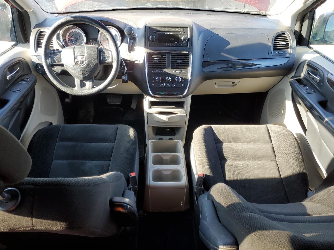 2015 Dodge Caravan - Image 8