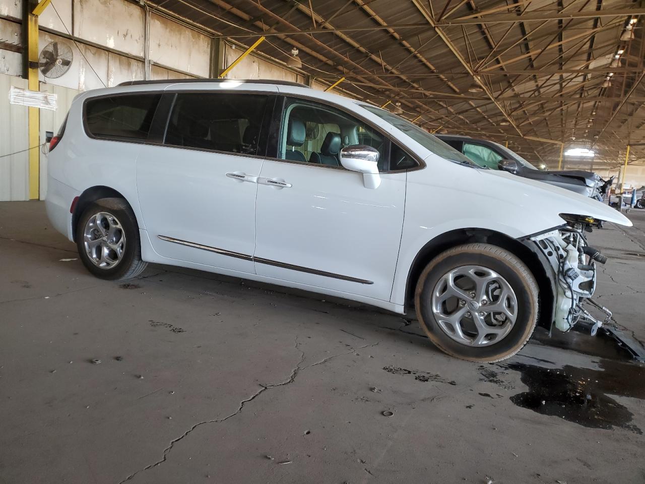 2021 Chrysler Pacifica - Image 4