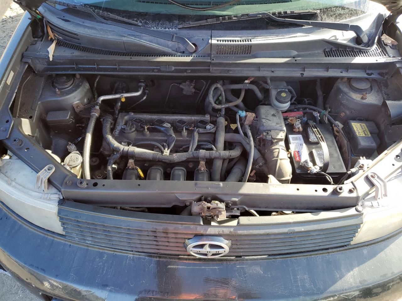 2004 Scion xB - Image 12
