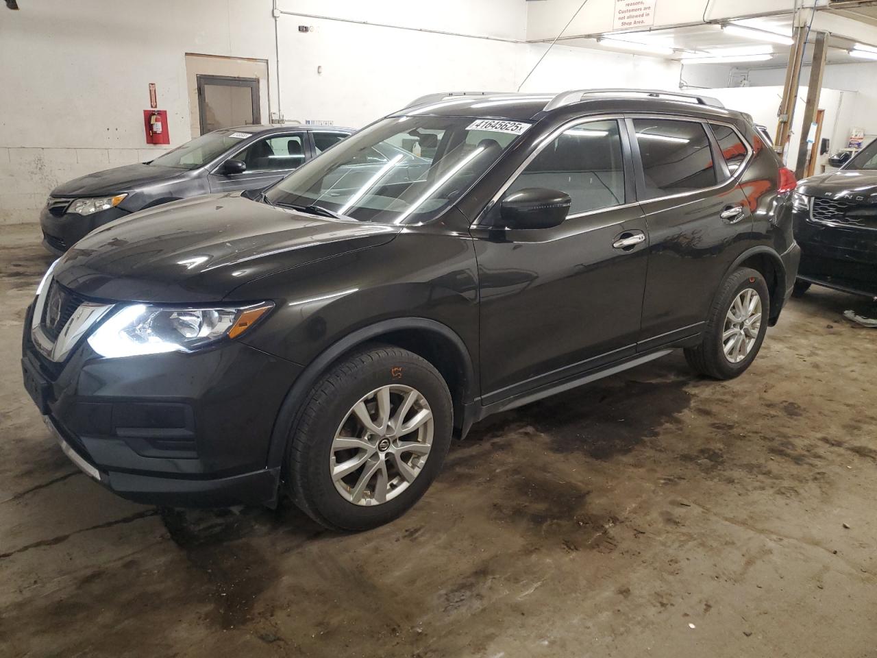 KNMAT2MV7HP594800 NISSAN ROGUE 2017